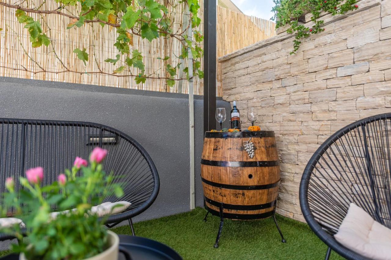 Apartment Belleza With Private Jacuzzi Zadar Exterior photo