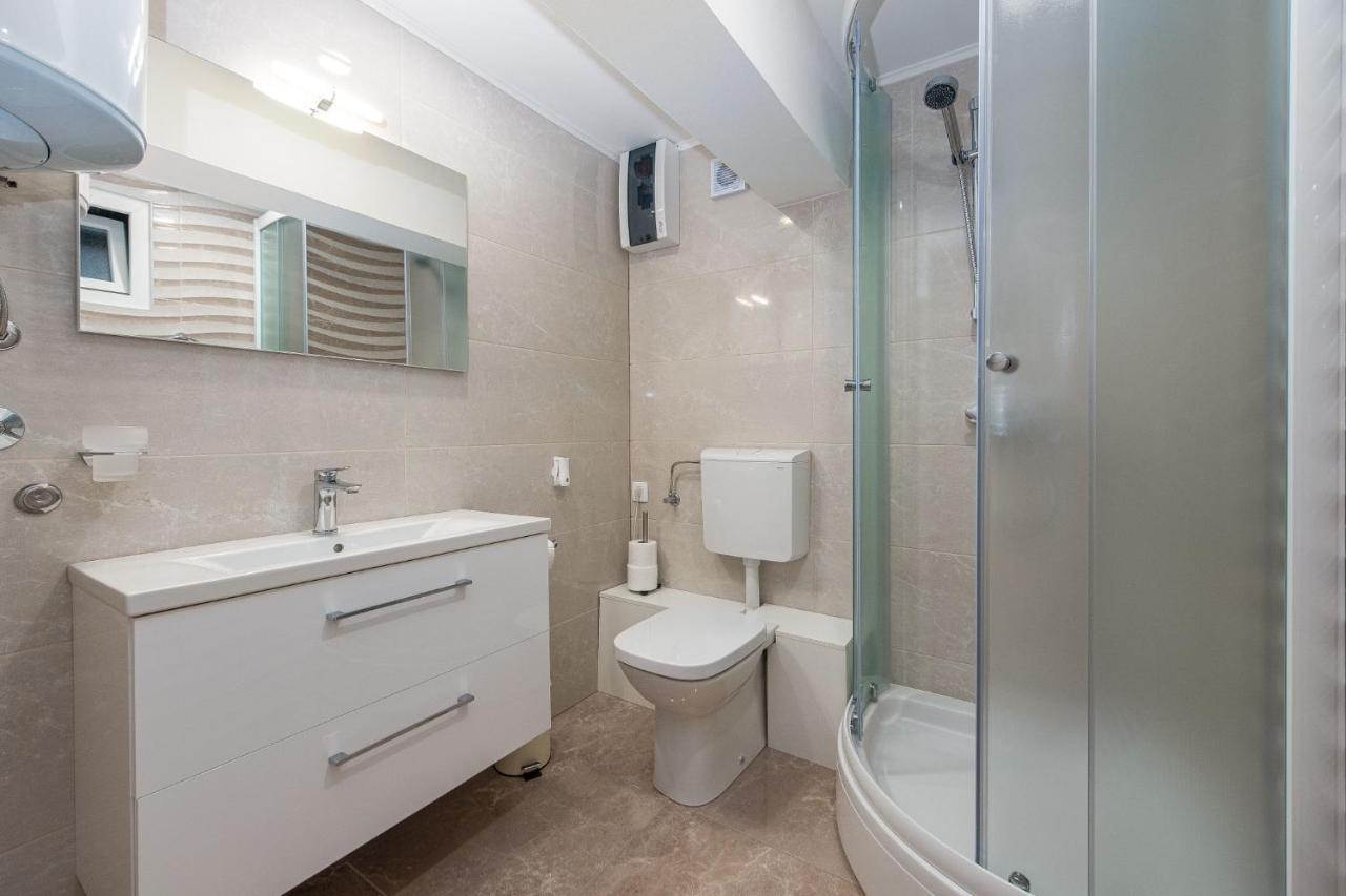 Apartment Belleza With Private Jacuzzi Zadar Exterior photo