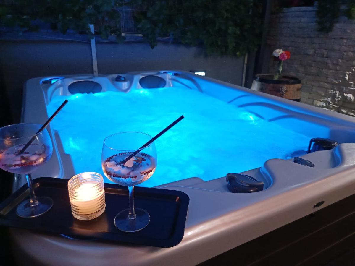 Apartment Belleza With Private Jacuzzi Zadar Exterior photo